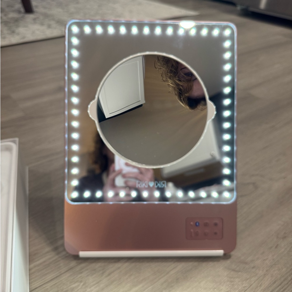 RIKI loves RIKI RIKI SKINNY w/LED Lights, Bluetooth Selfie Function, & 10x mag - Picture 6 of 15